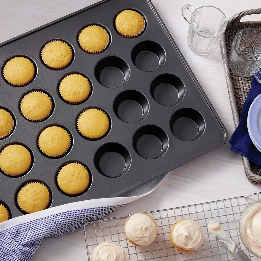 Baking Pans & Trays