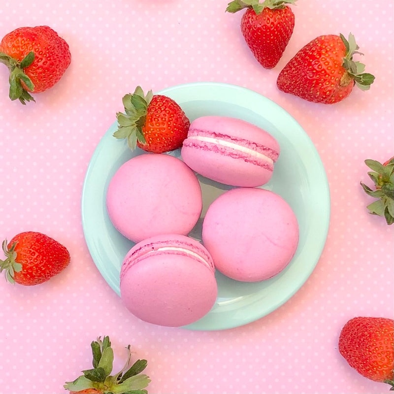 AGM - Macarons Strawberry Cream - 24 Ct