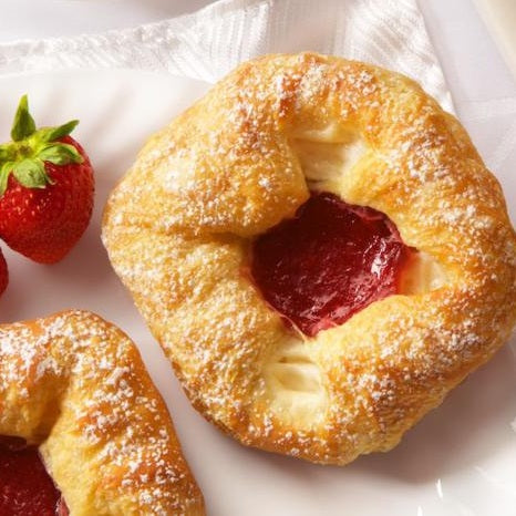 Upper Crust - Strawberry Cheese Crown Danish 3.5 Oz - 80 Pcs