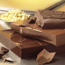 Callebaut - 823 Finest Belgian Milk Chocolate Block 33.6% - 5 x 5 Kg - Bulk Mart